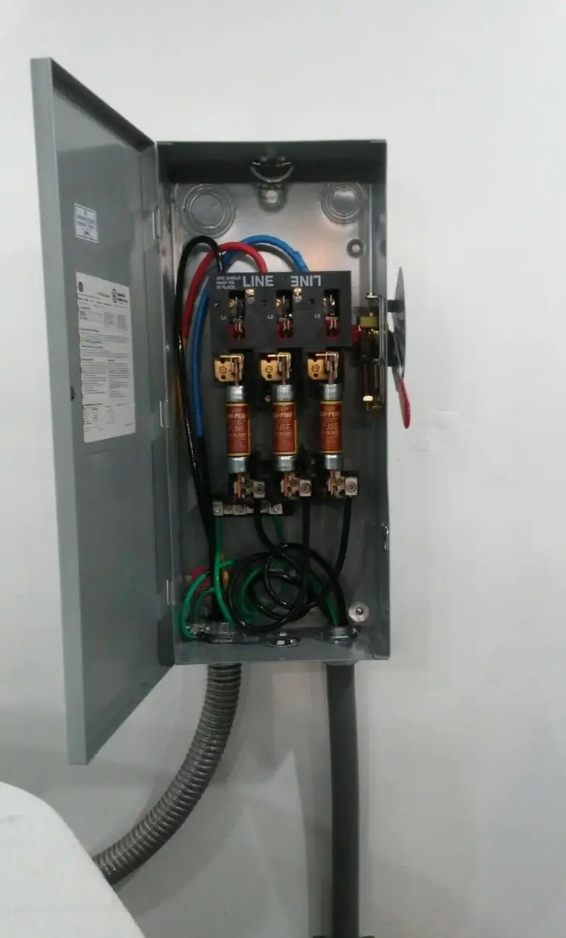 Three-phase disconnect switch installed for Smoke Detector Installation in Robertsdale